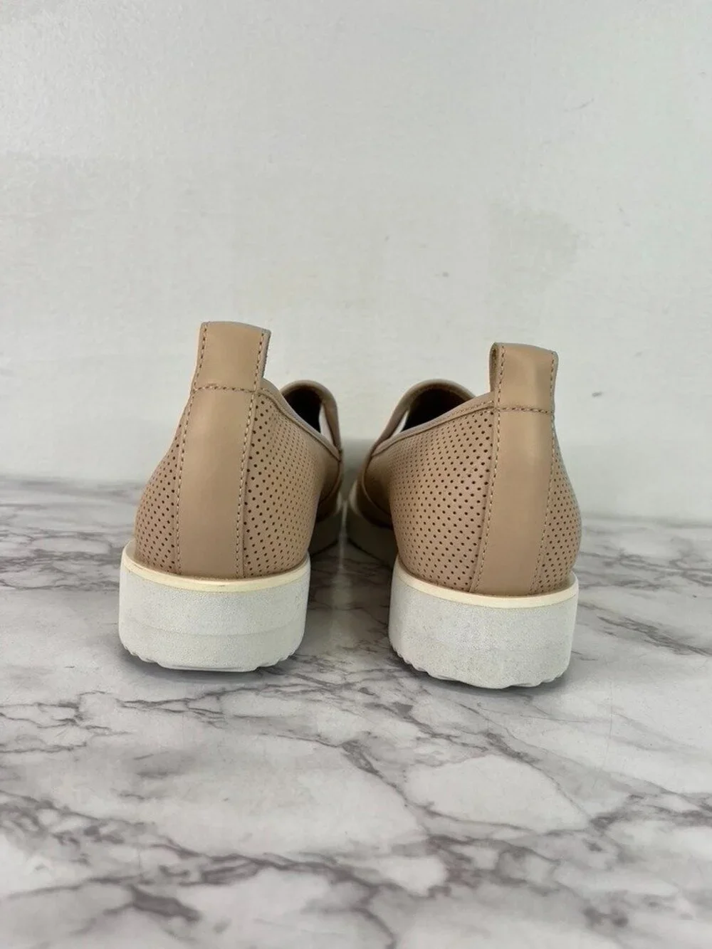 Everlane Women's Pink Pointed Perforated Street Shoes Sz 10